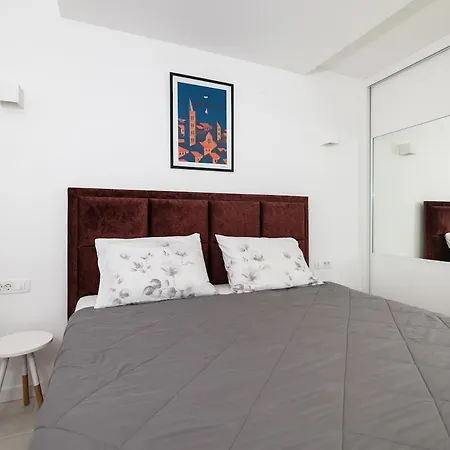 Two Bedroom Near Lidl Lejlighed